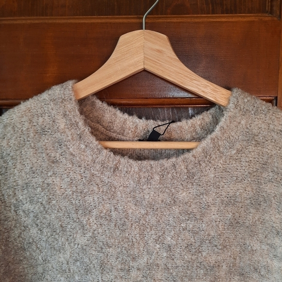 🛍 NWT Express Boucle Crew Neck Mini Shift Sweater Dress tan wool blend size L - Picture 5 of 14